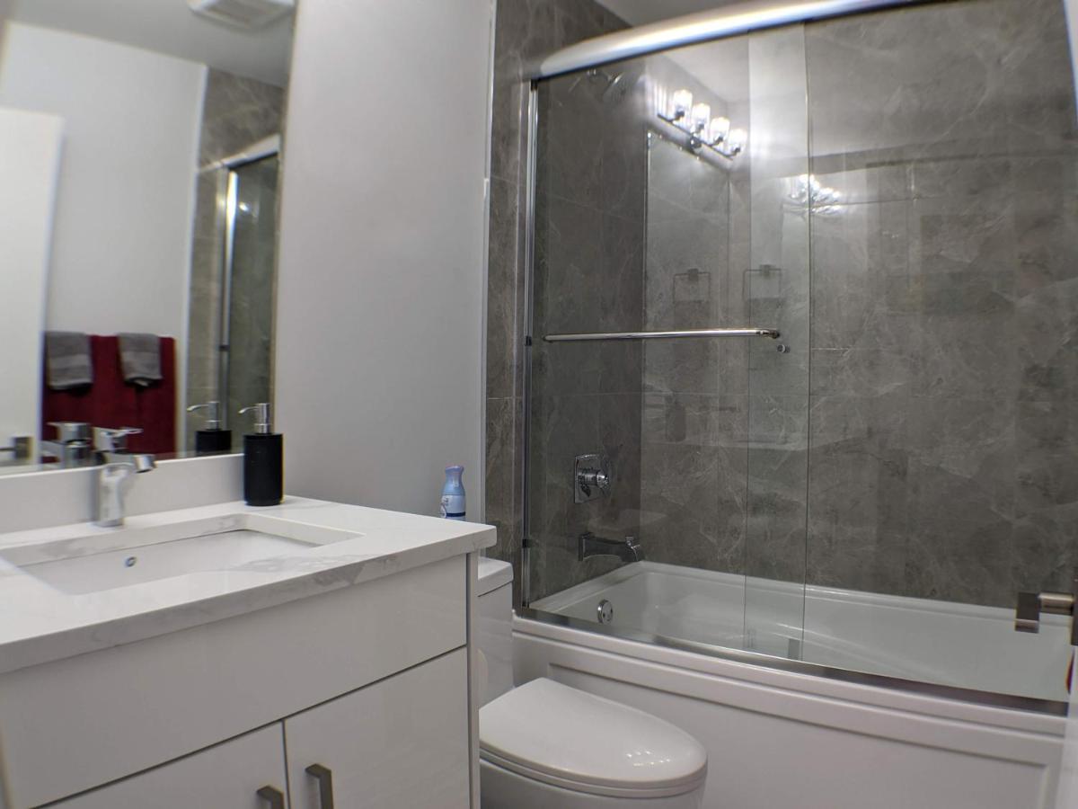 Modern & Luxurious Suites In Surrey Exteriör bild