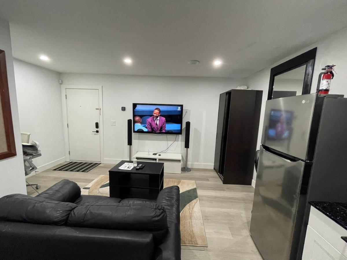 Modern & Luxurious Suites In Surrey Exteriör bild