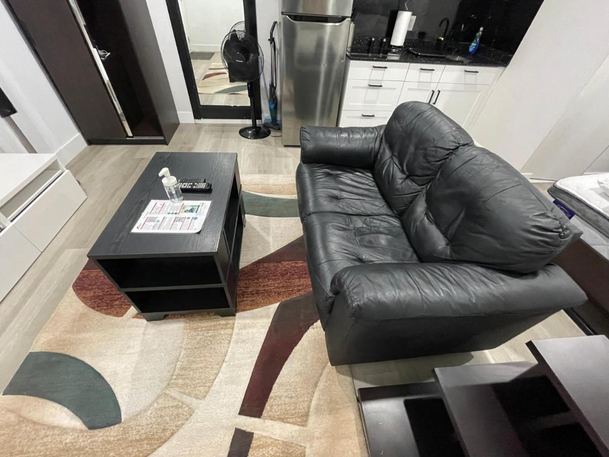 Modern & Luxurious Suites In Surrey Exteriör bild